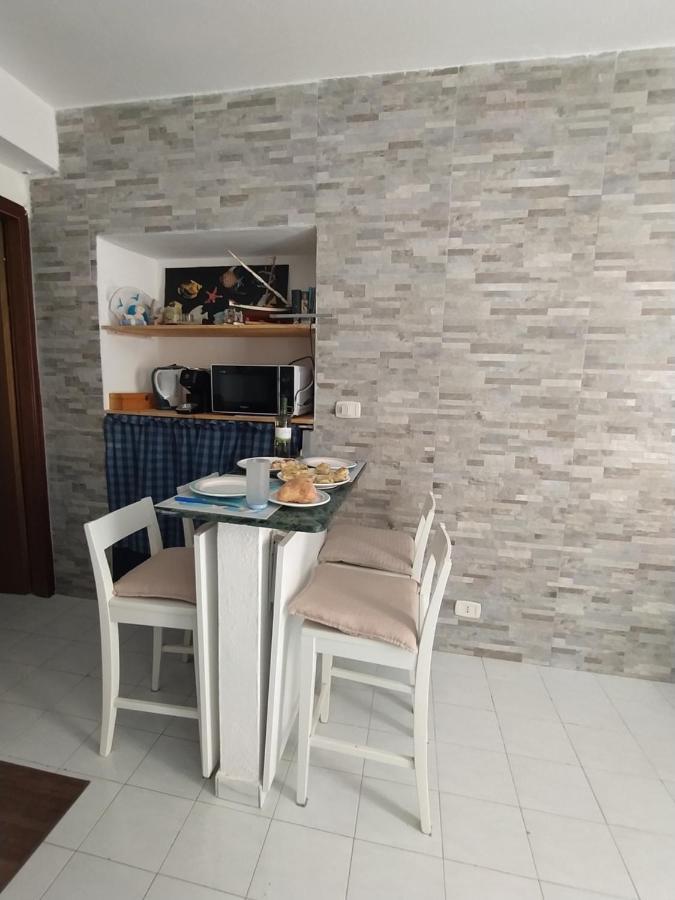 Via Marina 19 - Casa Sul Mare. *